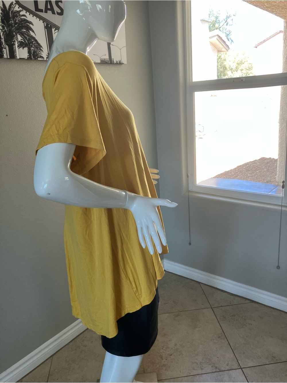 Philosophy Woman Bright Mustard Yellow Scoop Neck Tee 2X - Picture 5 of 9
